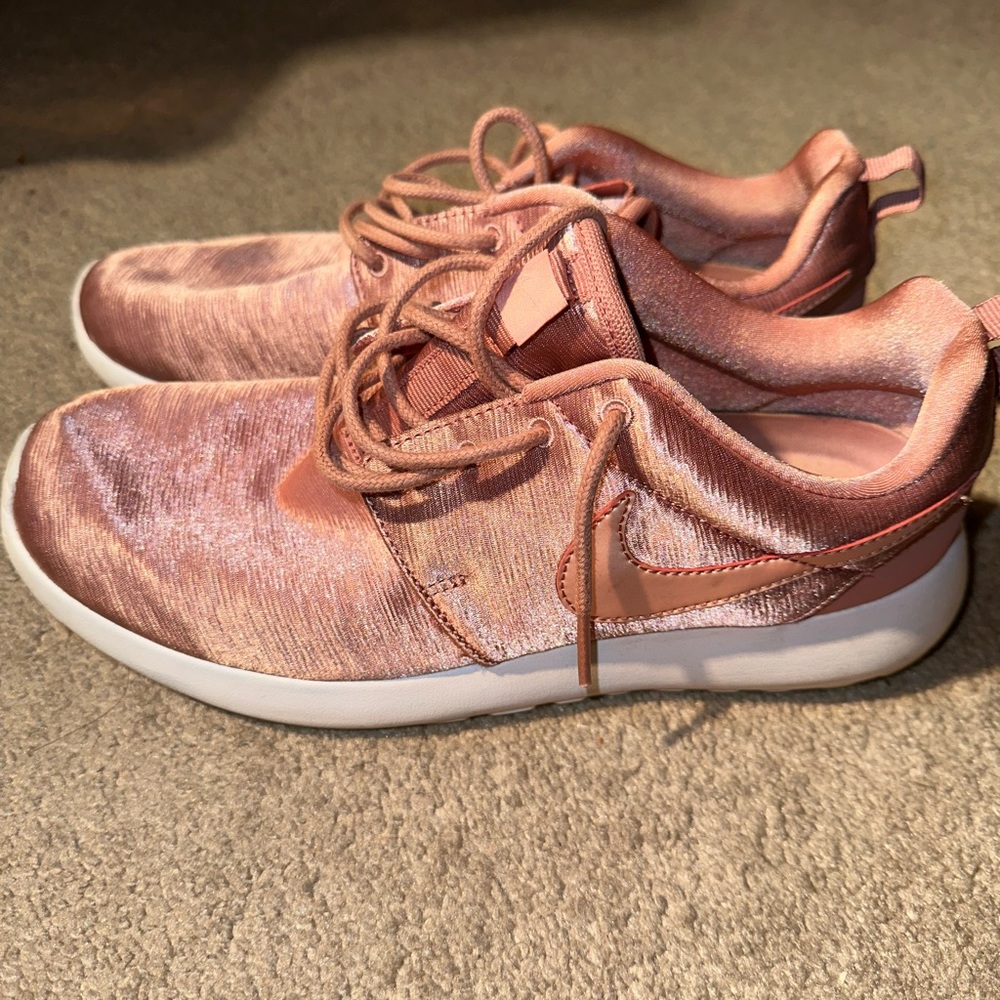 Nike Roshe sneakers